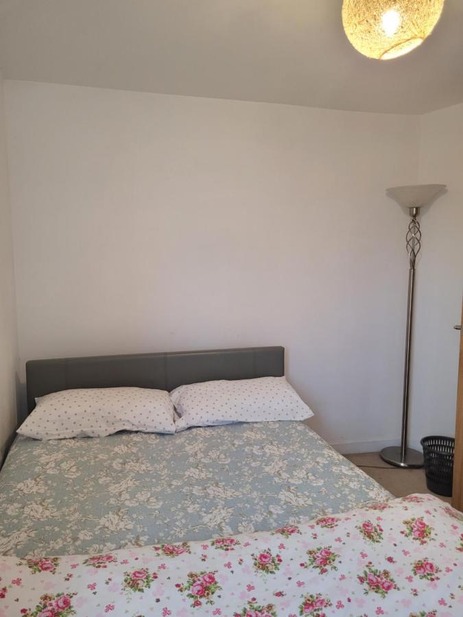 Room Near Heathrow Airport Hillingdon Dış mekan fotoğraf
